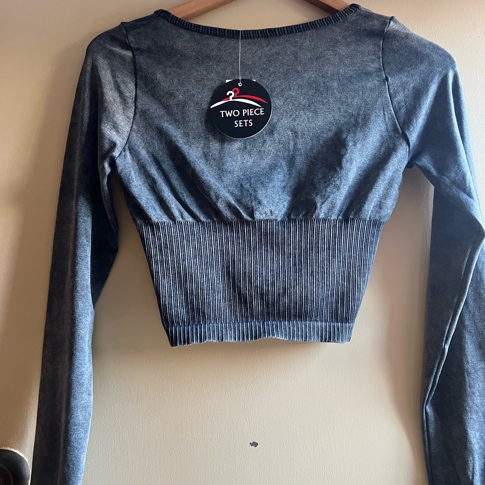 Charcoal Gray Cropped Long Sleeve Top NWT - Picture 5 of 6